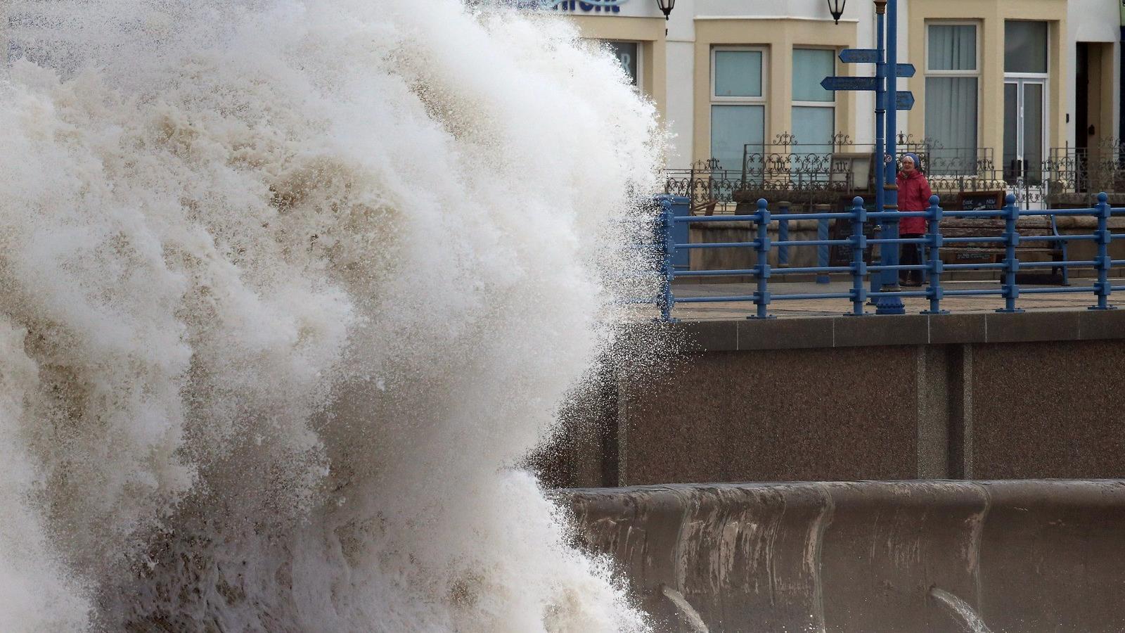 Porthcawl, Wales, Nagy-Britannia. A meteorológusok újabb viharokra figyelmeztetnek. Fotó: Matt Cardy/Getty Images