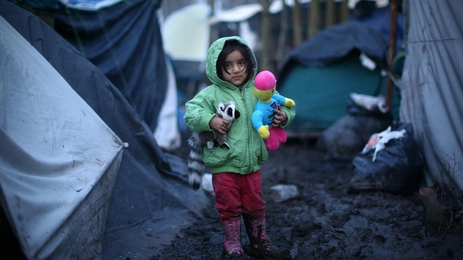 Kurd kislány a Calais-i táborban. FOTÓ: Carl Court/Getty Images