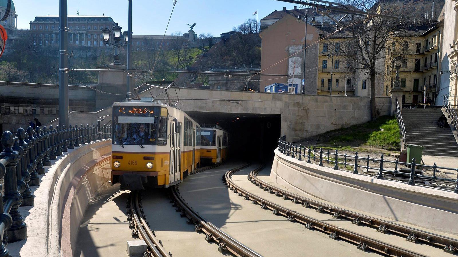 Már nem kell szerelvényt váltani FOTÓ: MTI/MÁTHÉ ZOLTÁN