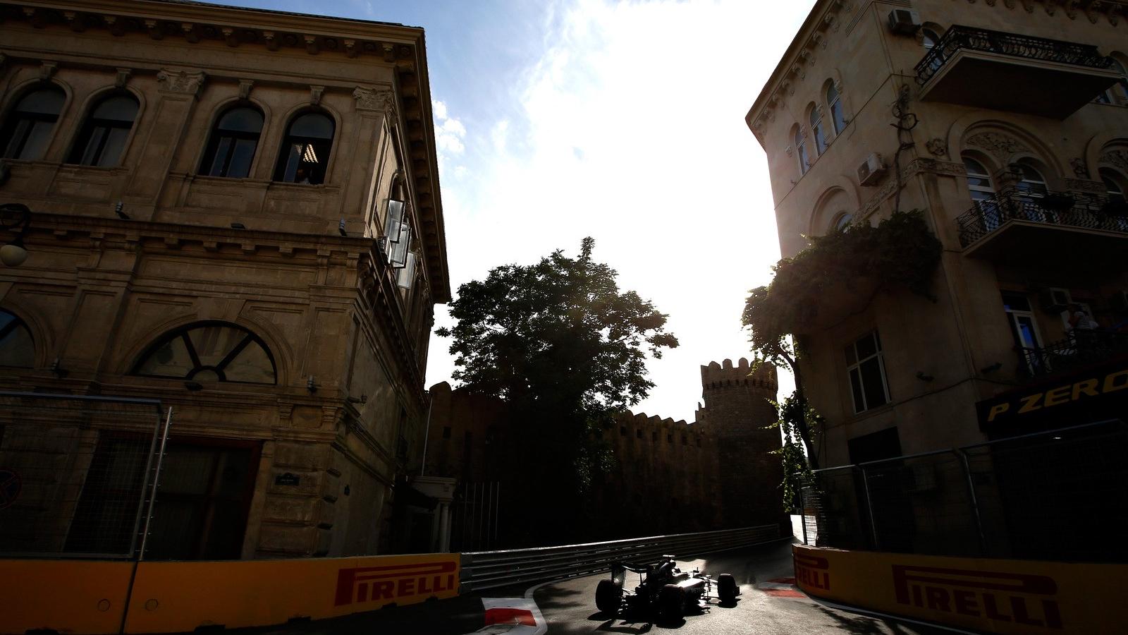 Rosberg nyert Bakuban. FOTÓ: Charles Coates/Getty Images