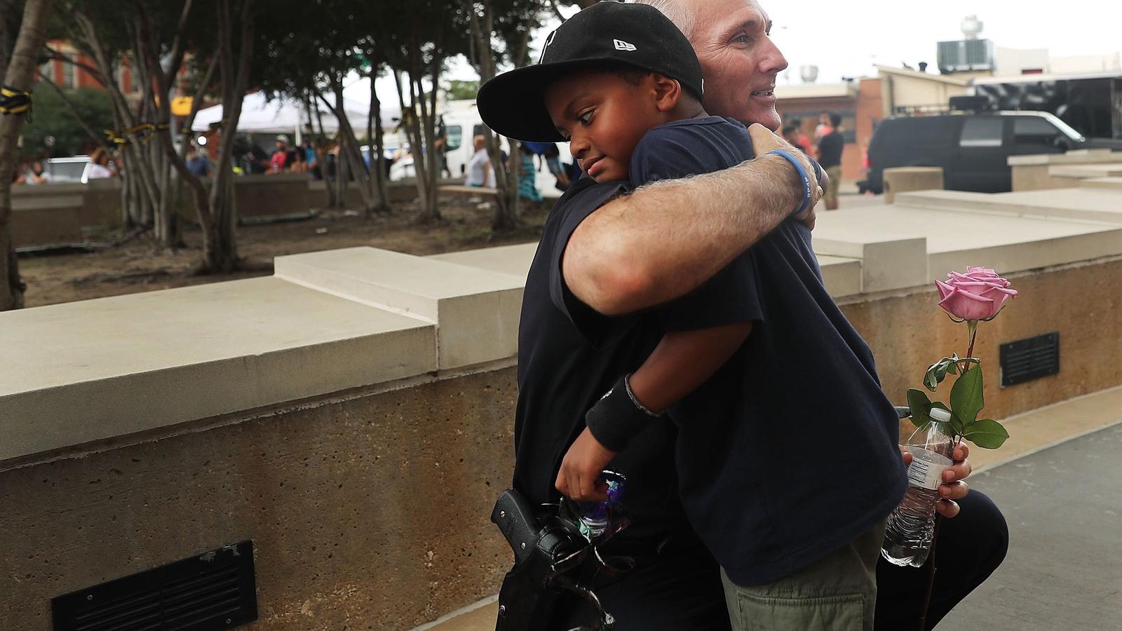 Sokkolták az egész társadalmat a Dallasban történtek FOTÓ: EUROPRESS/GETTY IMAGES/SPENCER PLATT