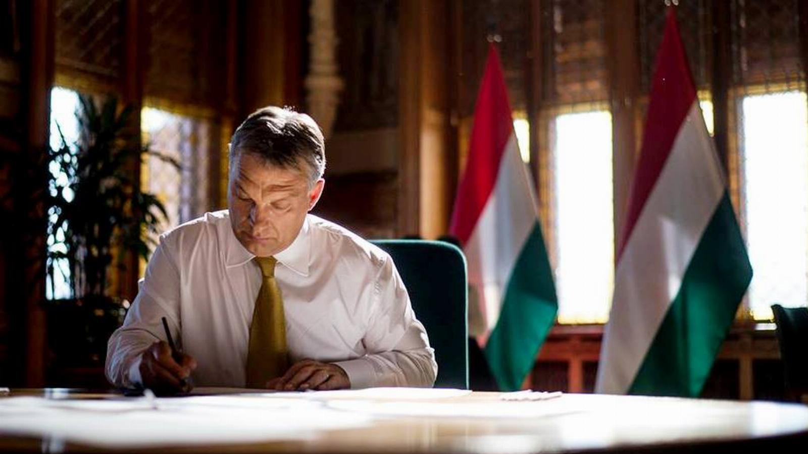 Orbán Viktor nem volt hajlandó válaszolni az Együtt írásbeli kérdésire. Forrás: Facebook