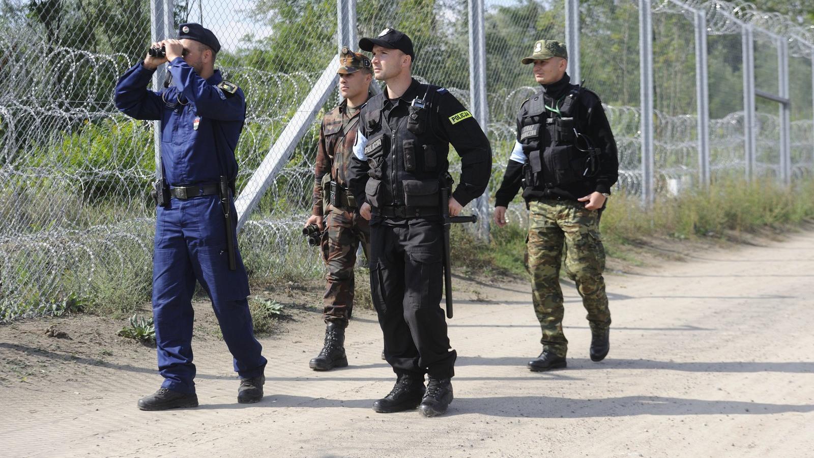 Megkezdték szolgálatukat a 49 fős lengyel rendőr- és határőrkontingens tagjai a szerb határszakaszon FOTÓ: MTI/KELEMEN ZOLTÁN GE