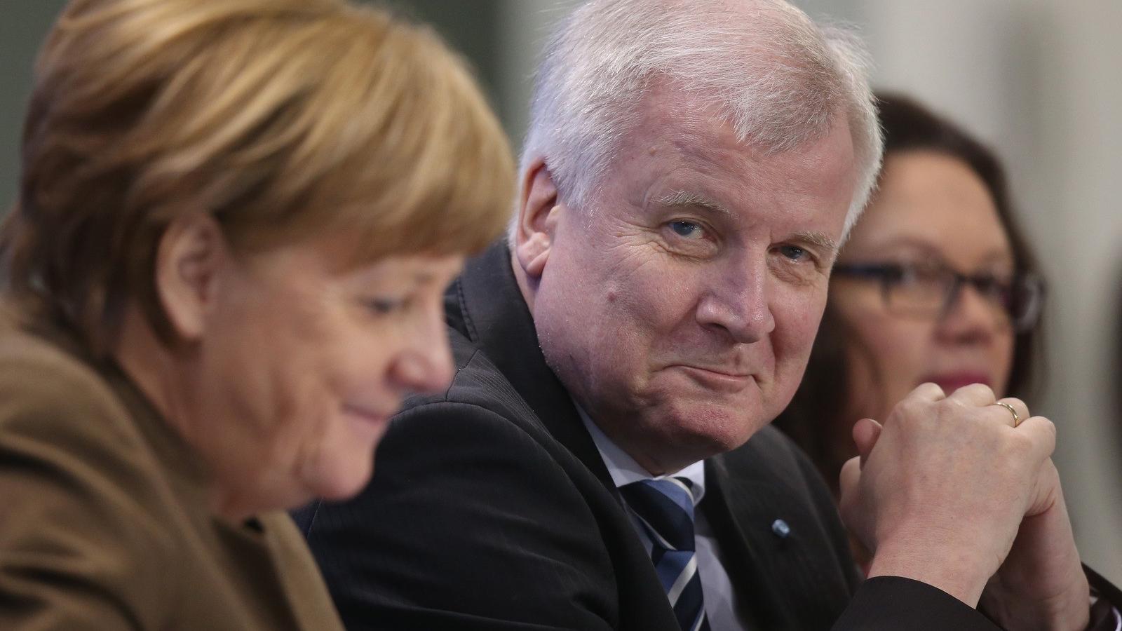 Talán ismét egyre többet mosolyog majd Merkel és Seehofer FOTÓ: EUROPRESS/GETTY IMAGES/SEAN GALLUP