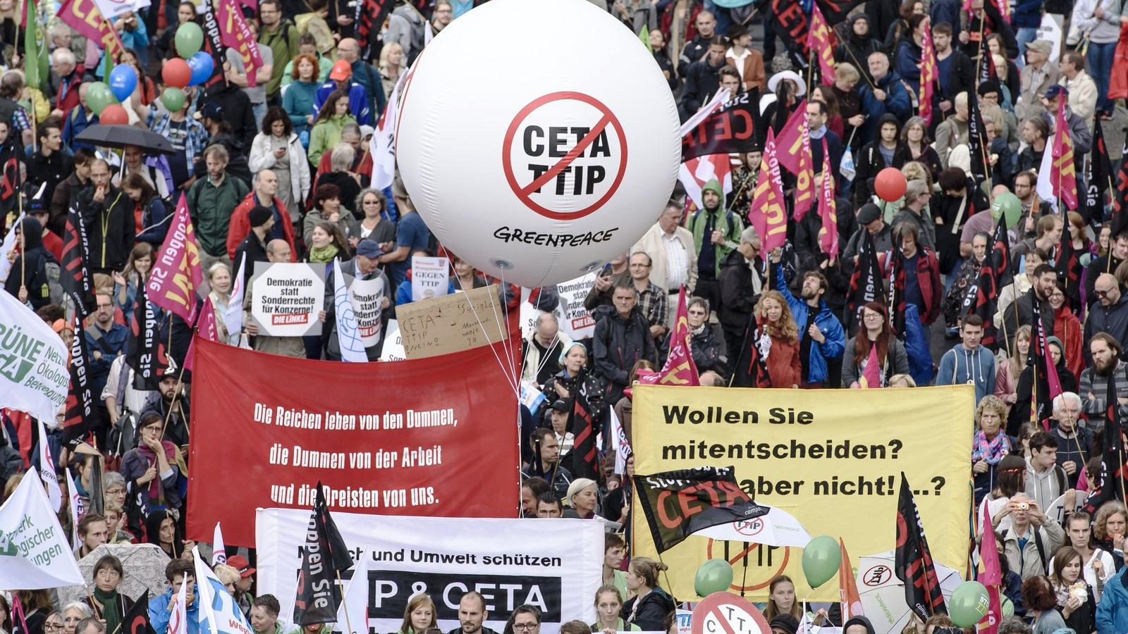 A zöldmozgalmak tömegeket „visznek” utcára tiltakozni a szabadkereskedelmi megállapodások ellen  FOTÓ:  EUROPRESS/GETTY IMAGES/C