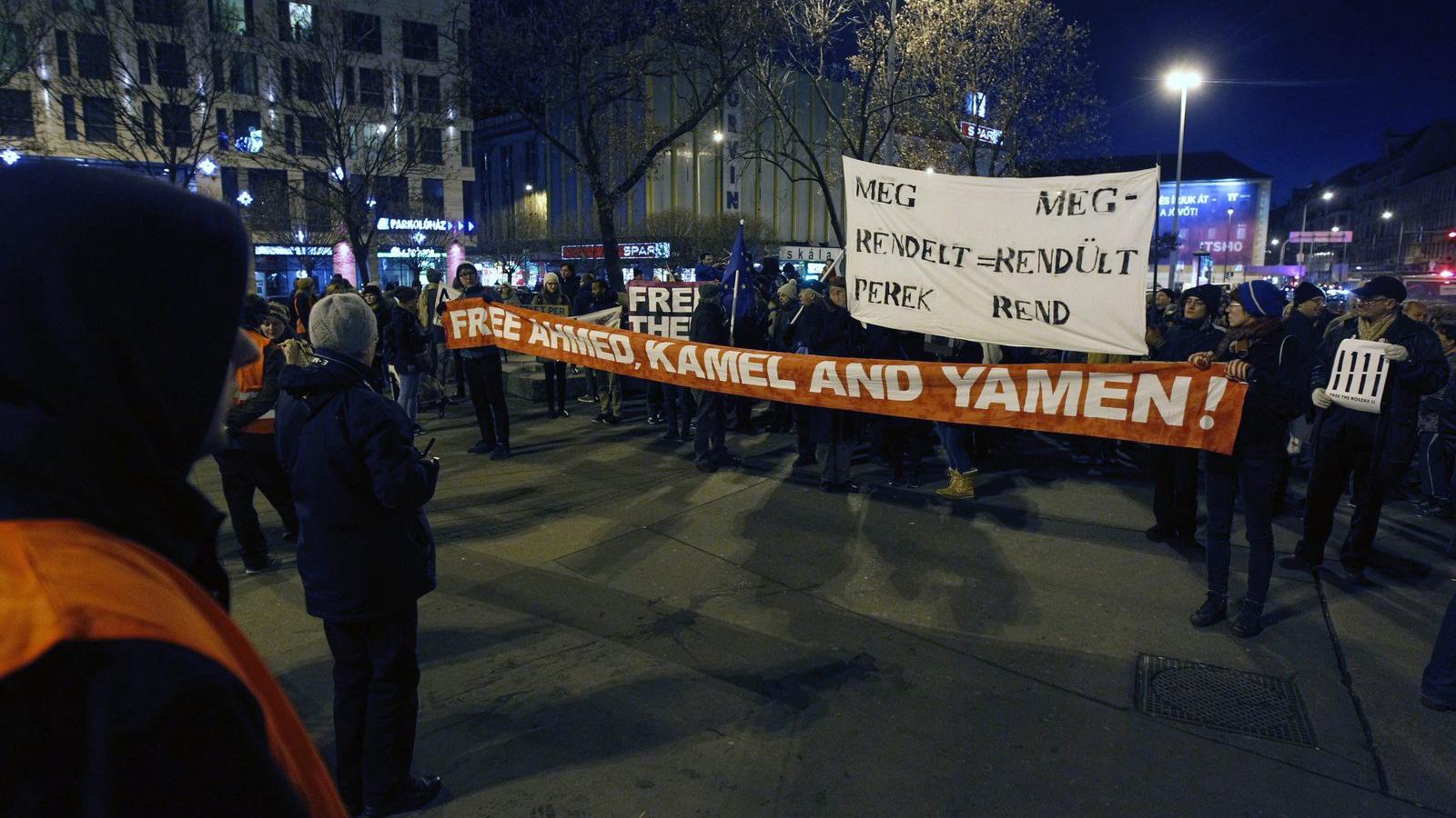 Demonstráció Ahmedért, aki 10 évet kapott FOTÓ: MTI/SZIGETVÁRY ZSOLT