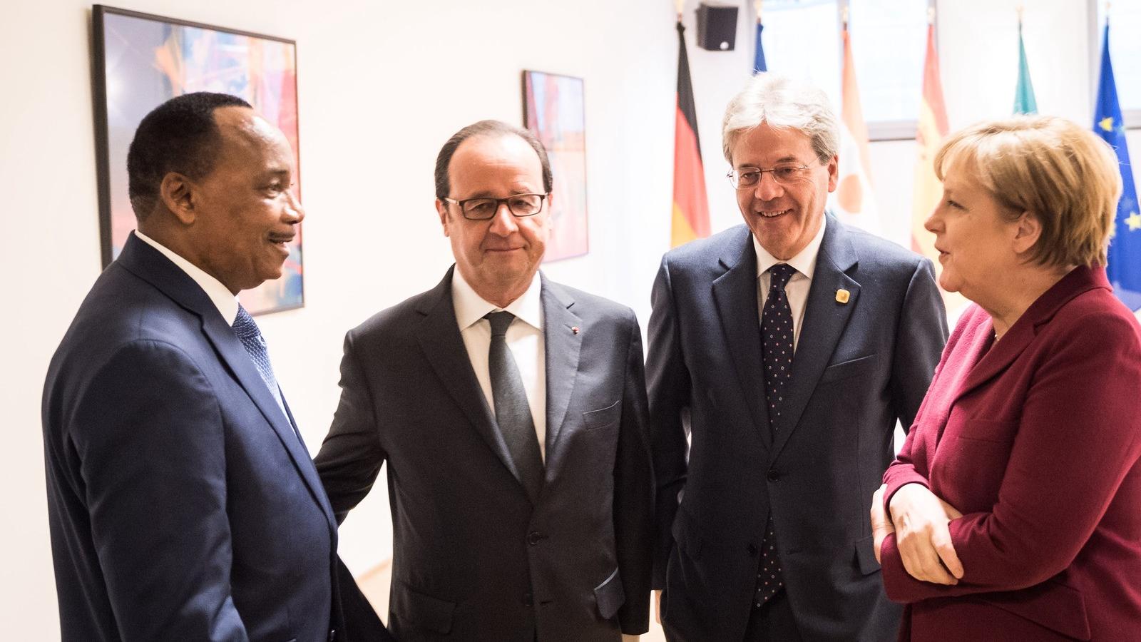 Mahamadou Issoufou, Nigéria elnöke, Francois Hollande, Paolo Gentiloni olasz külügyminiszter és Angela Merkel az EU-csúcson. FOT