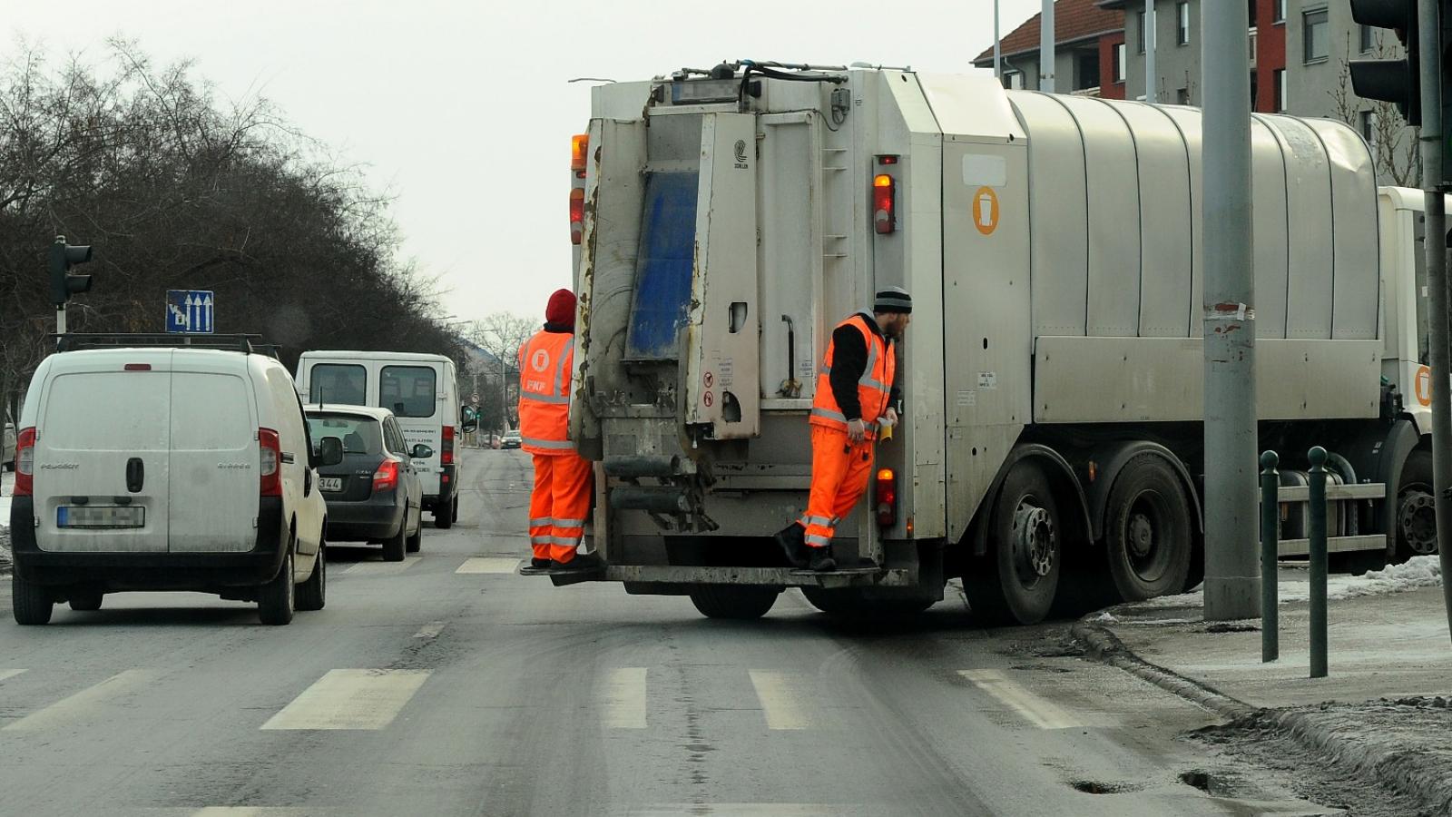 A közszolgáltató cégeknél a legsürgetőbb a bérrendezés, mert az elvándorlás, sztrájk súlyos helyzeteket idézhet elő FOTÓ: VAJDA 