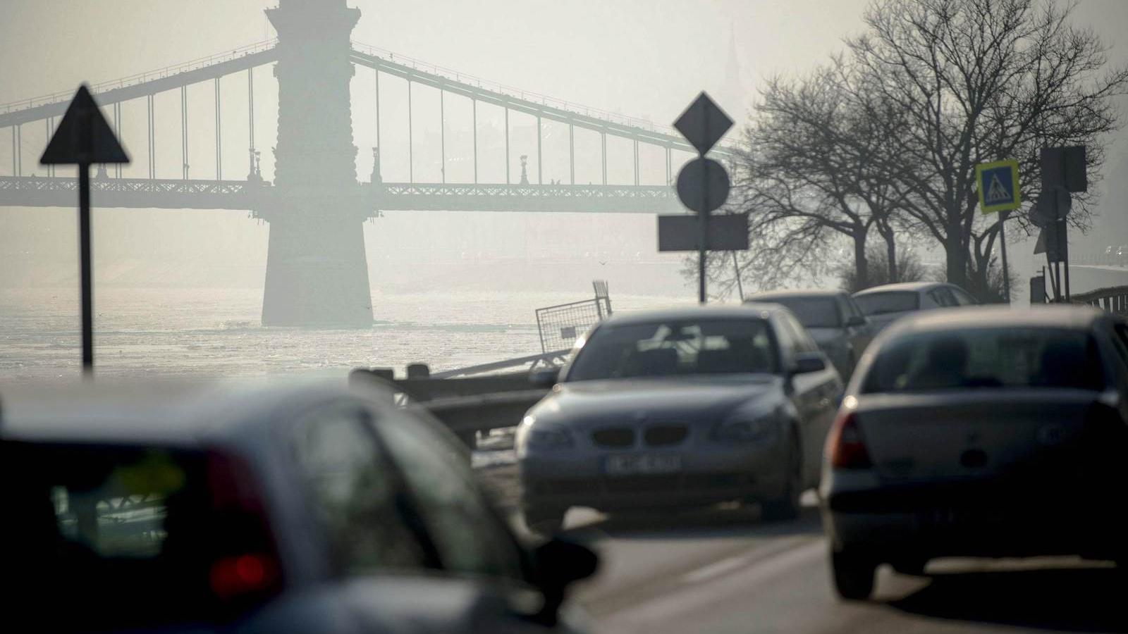 Szmog a fővárosban. MTI Fotó: Marjai János.