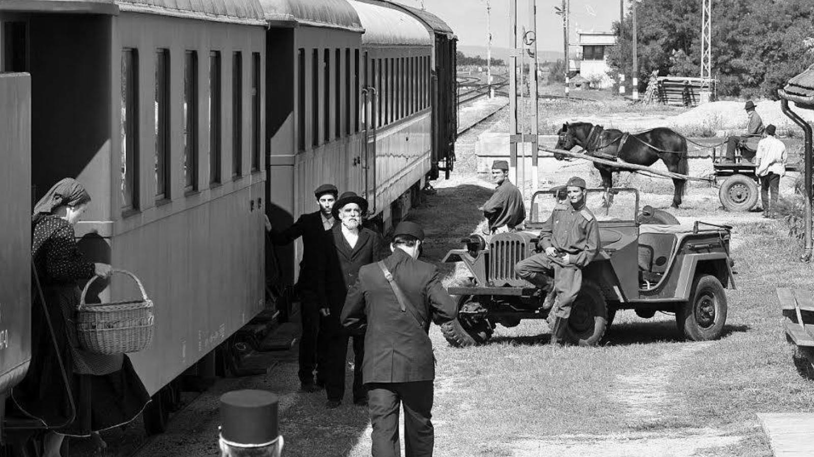 A két ortodox zsidó megérkezik a faluba 1945 augusztusában Török Ferenc filmjében – Angelus Iván és Nagy Marcell FOTÓK: MAGYAR F