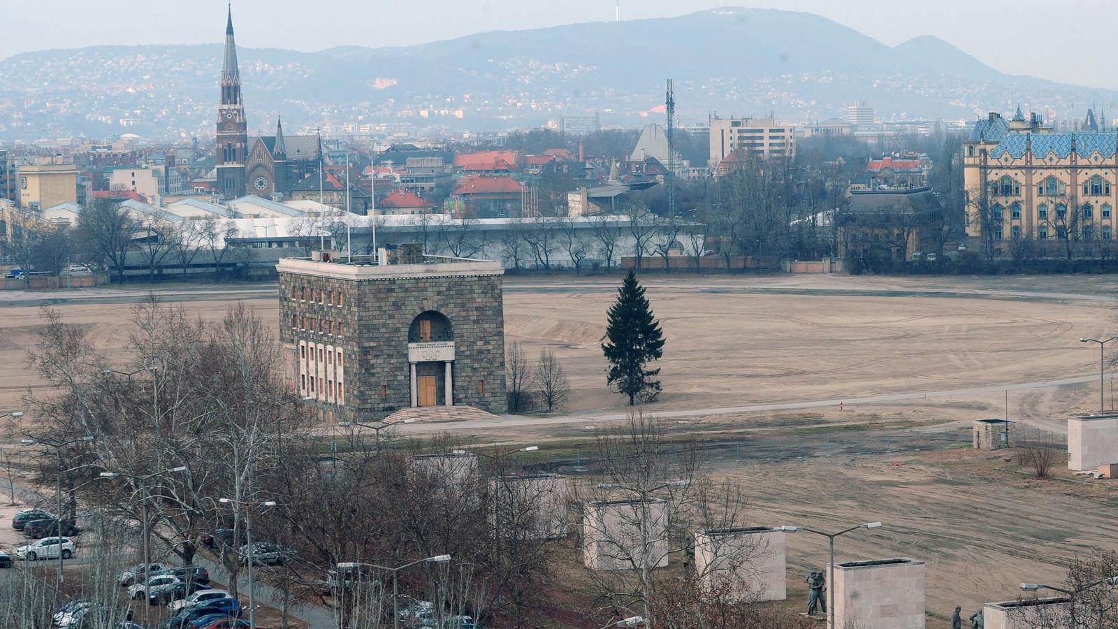 Egyelőre kérdés, hogy mikor, milyen formában és mennyiért épül fel az új aréna a régi helyén FOTÓ: VAJDA JÓZSEF