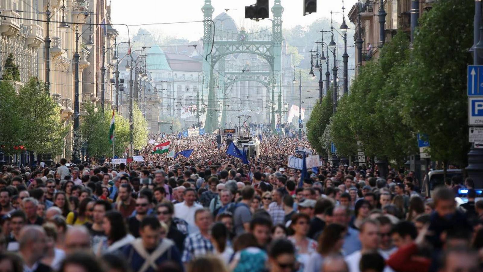 Forrás: Élőlánc a CEU körül/Facebook