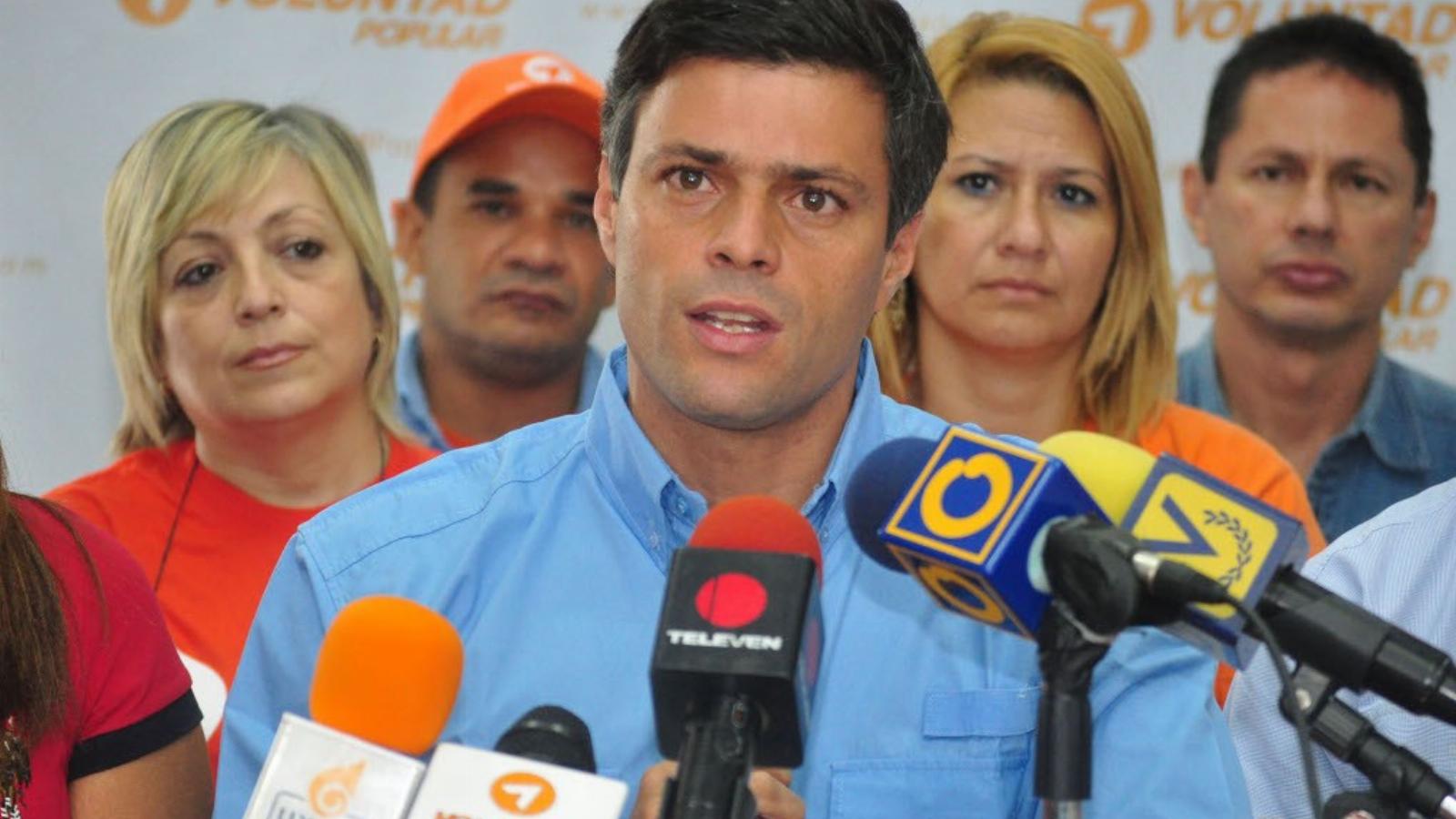 Feladta magát a tüntetések egyik vezéralakja, Leopoldo López FORRÁS: LEOPOLDOLOPEZ.COM