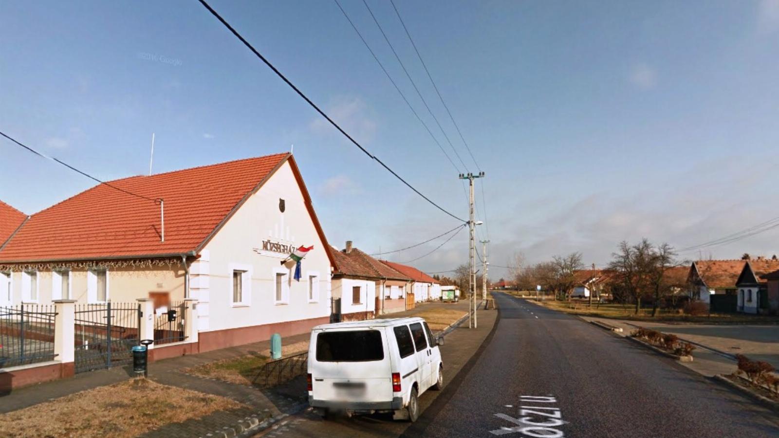 Tatárszentgyörgy községháza - Google Street View