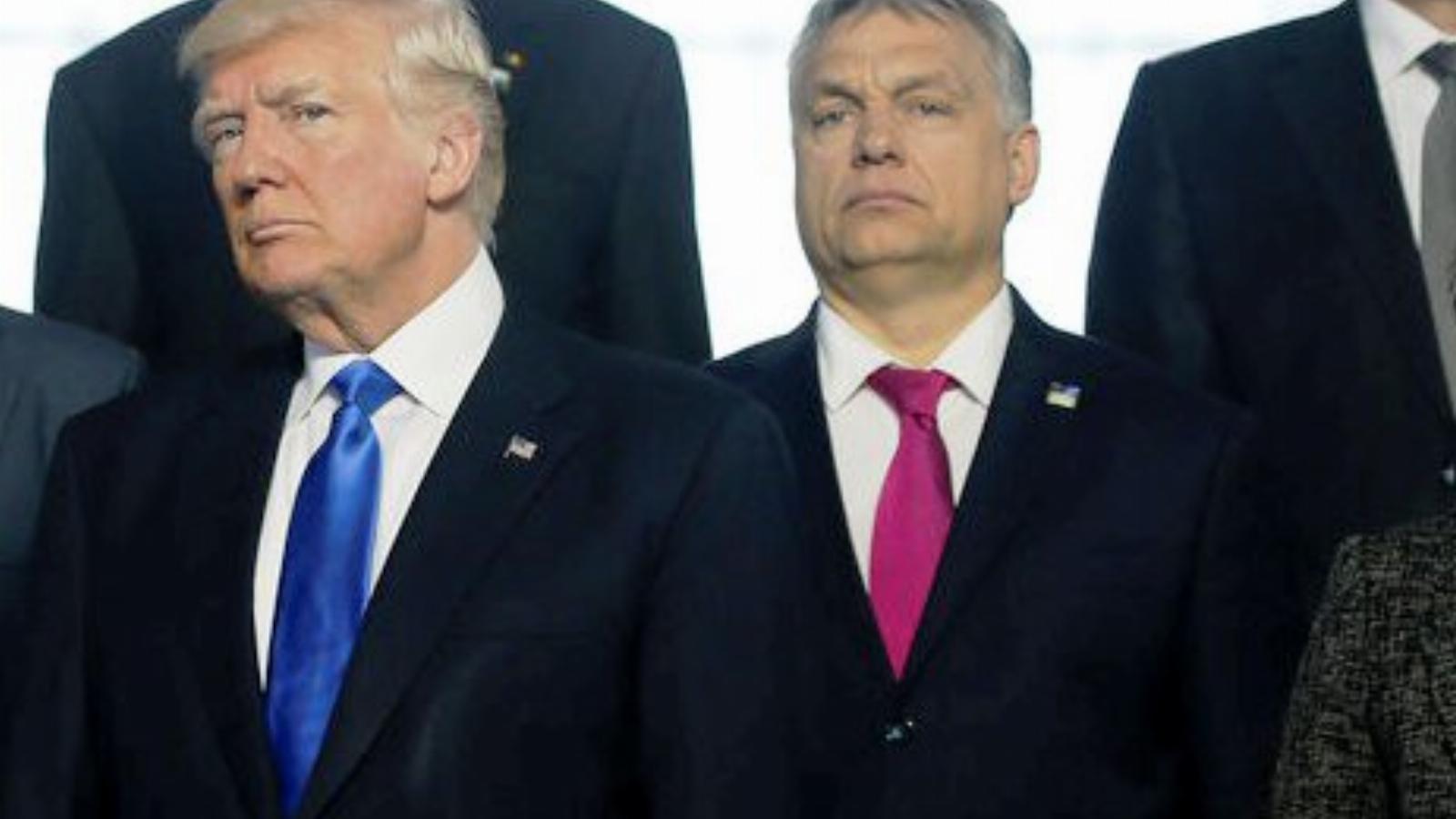 Orbán Viktor Donald Trump mellett feszít a NATO-csúcson FOTÓ: Reuters/ Jonathan Ernst