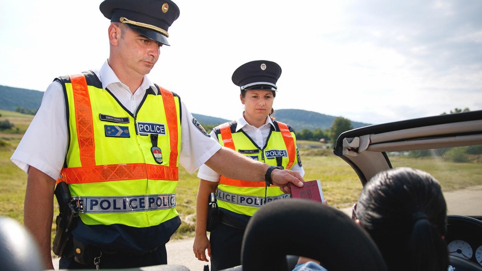 Sok autóst leintettek FORRÁS: POLICE.HU