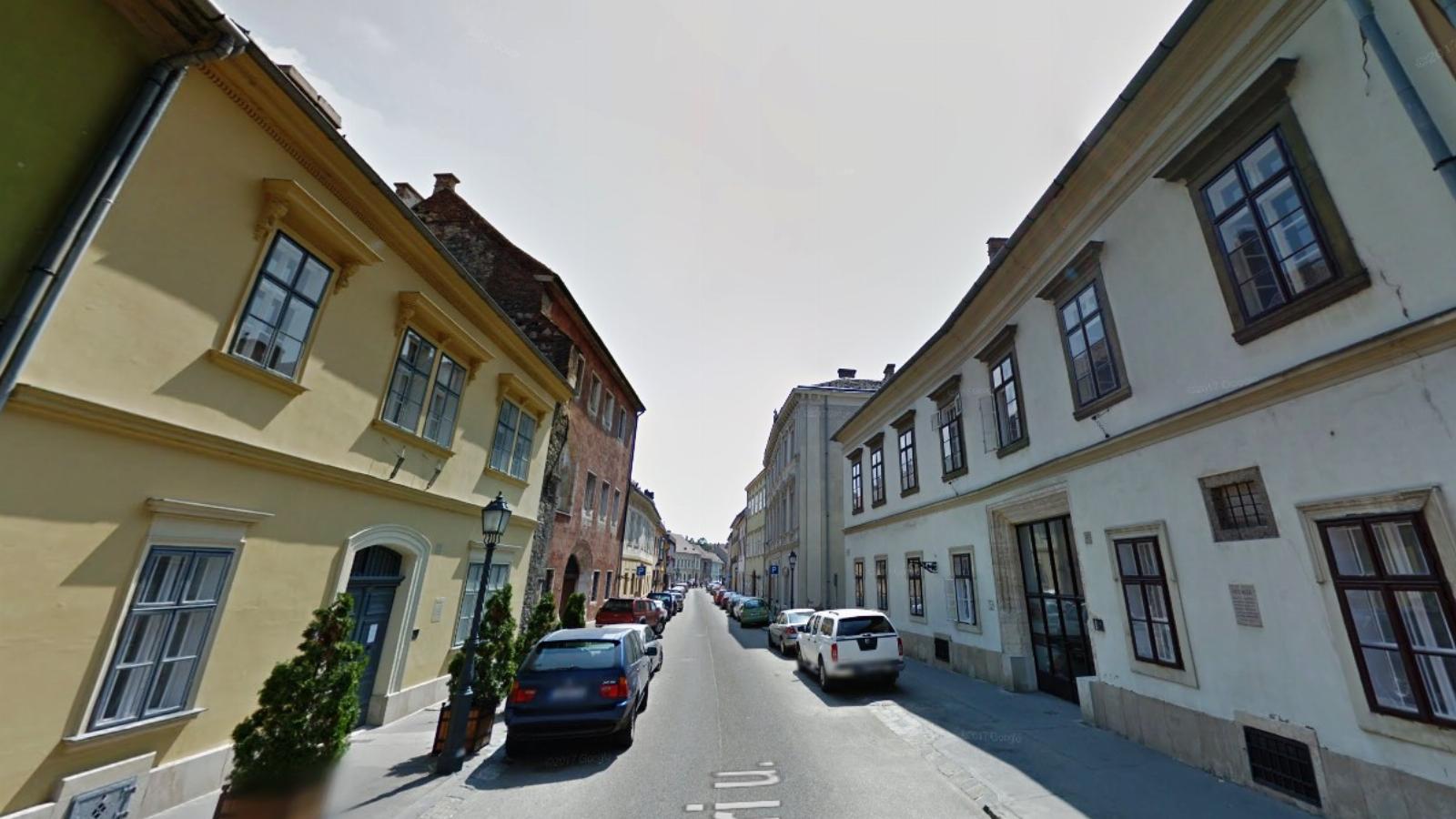 Az Úri utca a budai Várban Forrás: Google View