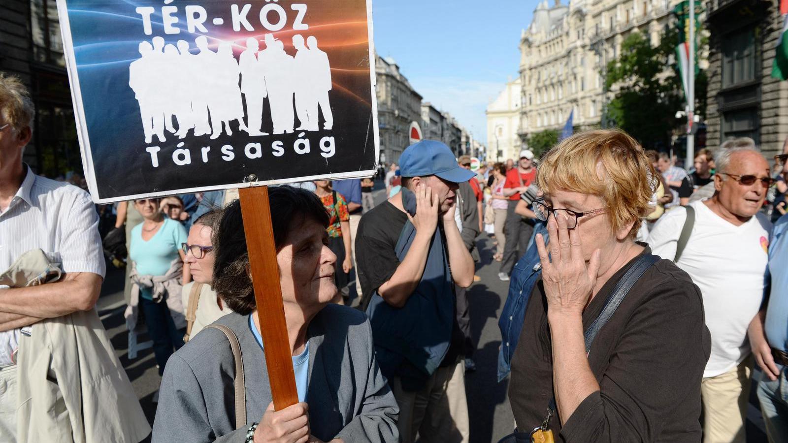 Ellenzéki tüntetés a Szabad Sajtó úton FOTÓ: Tóth Gergő