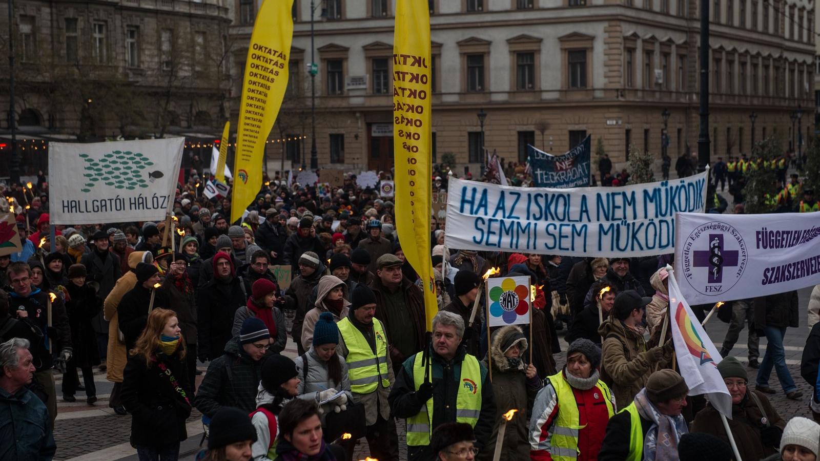 Legutóbb januárban tiltakoztak a pedagógusok és a diákok, ám a kormányt ez nem hatotta meg FOTÓ: BIELIK ISTVÁN