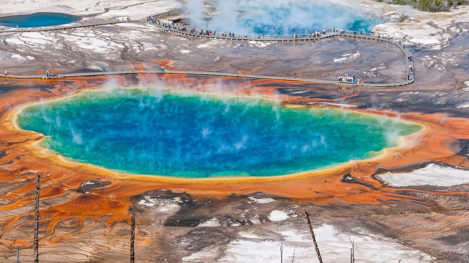 Yellowstoneban az utóbbi 2,1 millió évben három nagy kitörés volt, az utolsó 640 000 éve; ezen időszakon belül ezek voltak a Föl