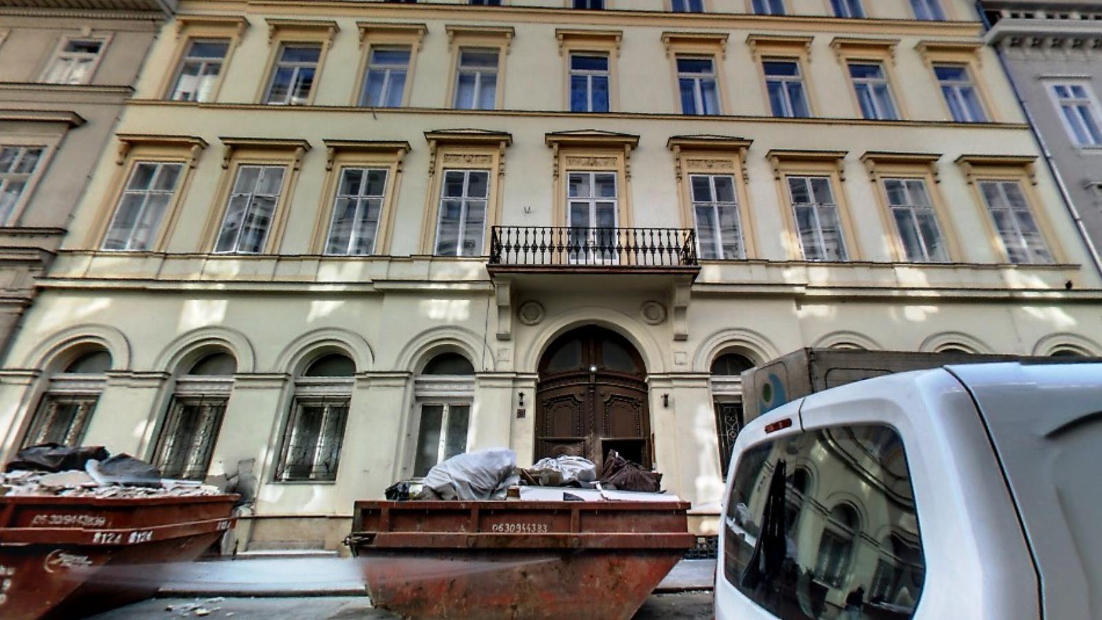 A Mérleg utca 9. alatti lakóépület Budapeesten Forrás: Google Street View