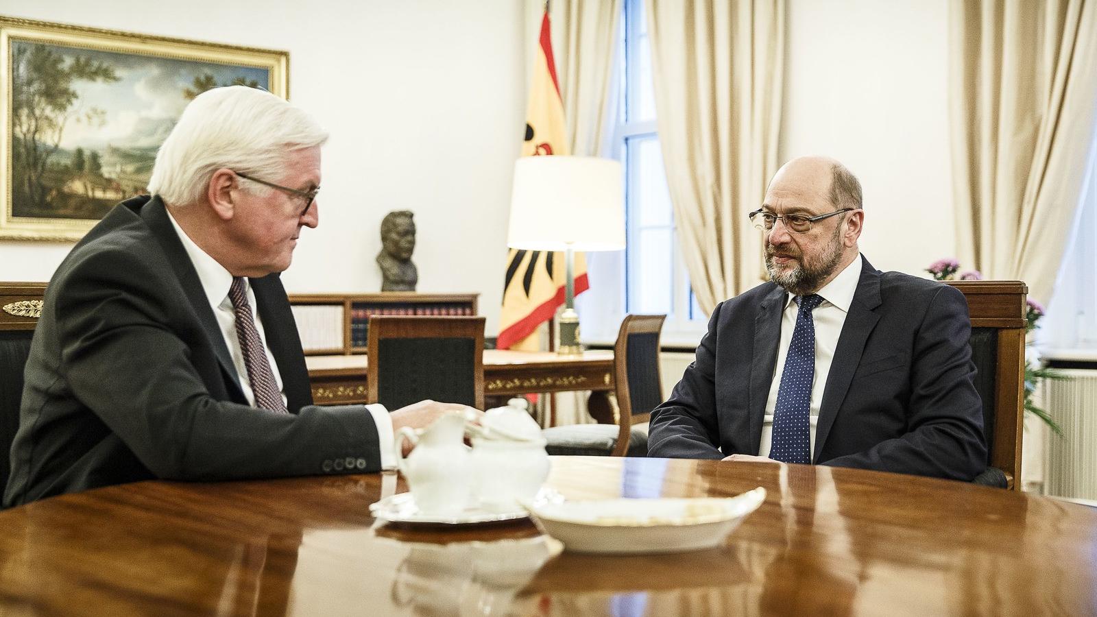 Frank-Walter Steinmeier államfő csütörtökön fogadta Martin Schulzot, az SPD elnökét. FOTÓ: JESCO DENZEL / DPA