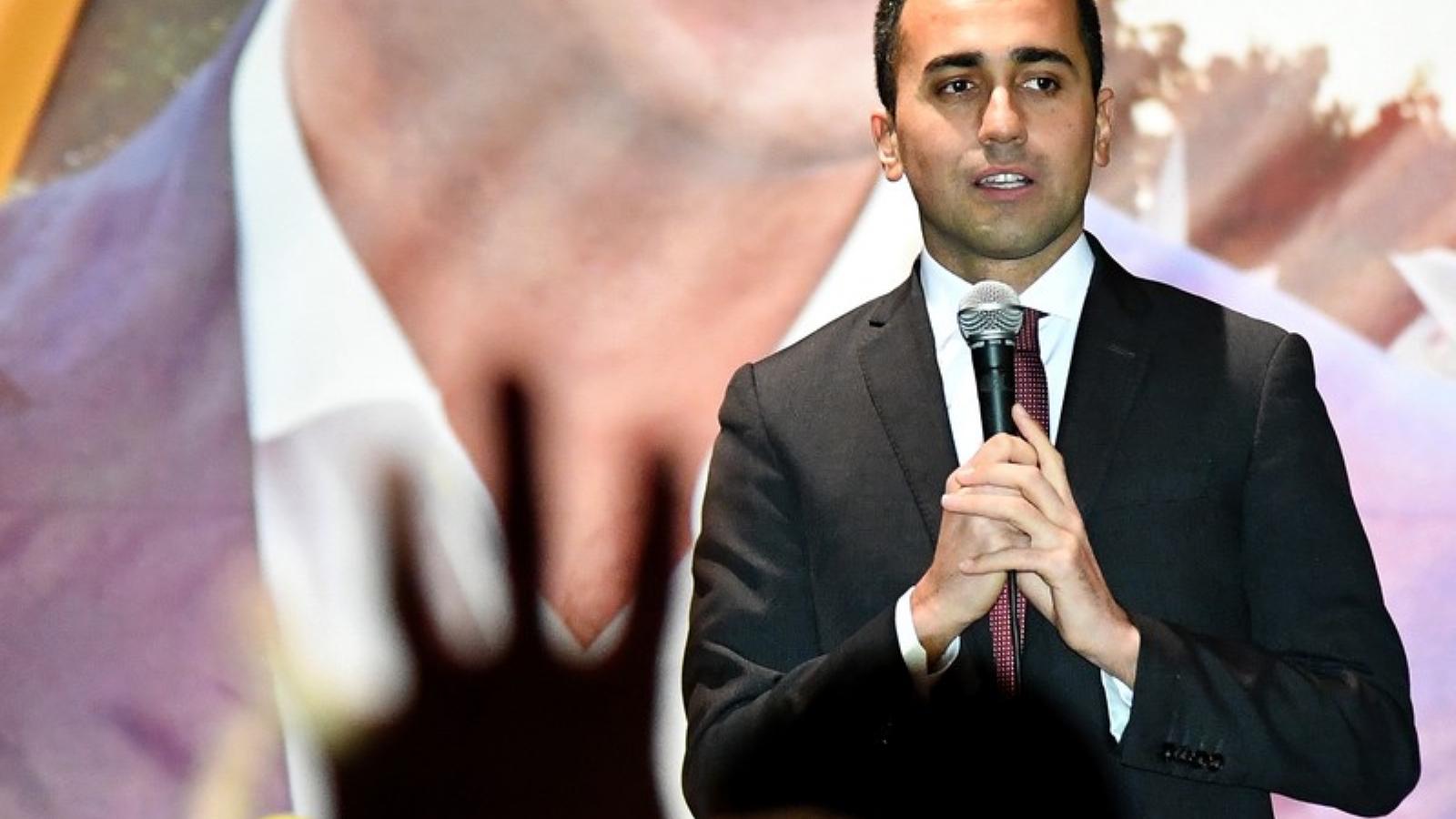 AZ ÖT CSILLAG VEZETOJE, LUIGI DI MAIO - A voksolás óta enyhült EU-ellenességük