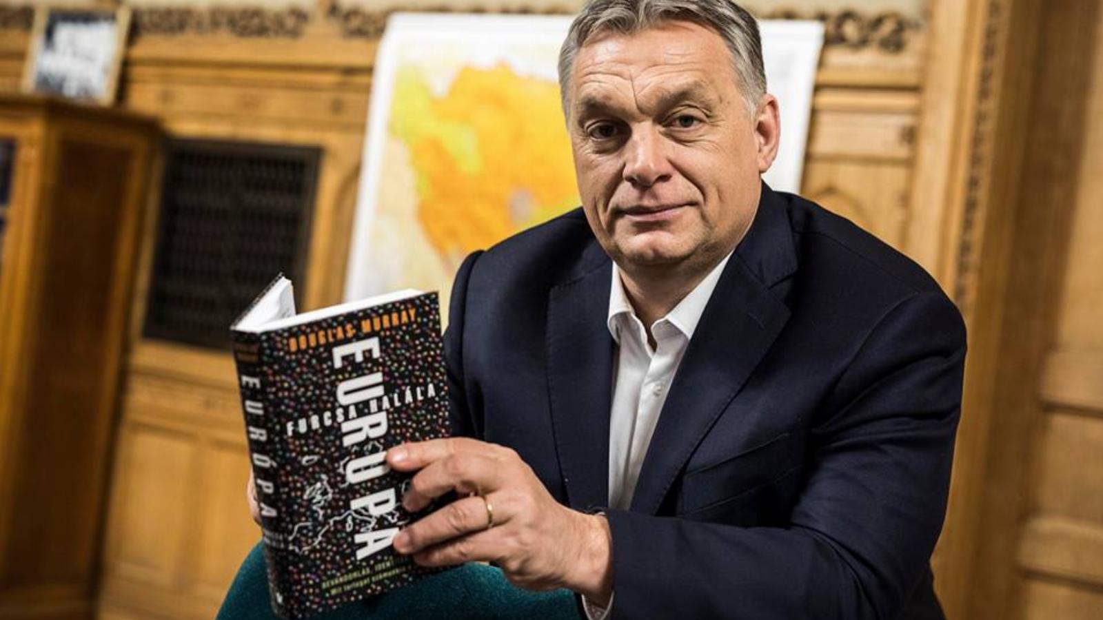 ORBÁN ÉS AZ EURÓPAISÁG - Annyira védi, hogy már támadja - Forrás: OV/Facebook