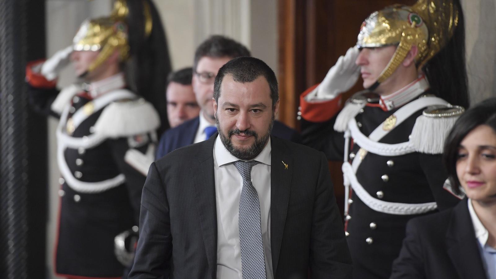 Matteo Salvini, a lehetséges kormánykoalíció egyik pártjának, a Ligának a vezetője. Fotó: AFP / TIZIANA FABI