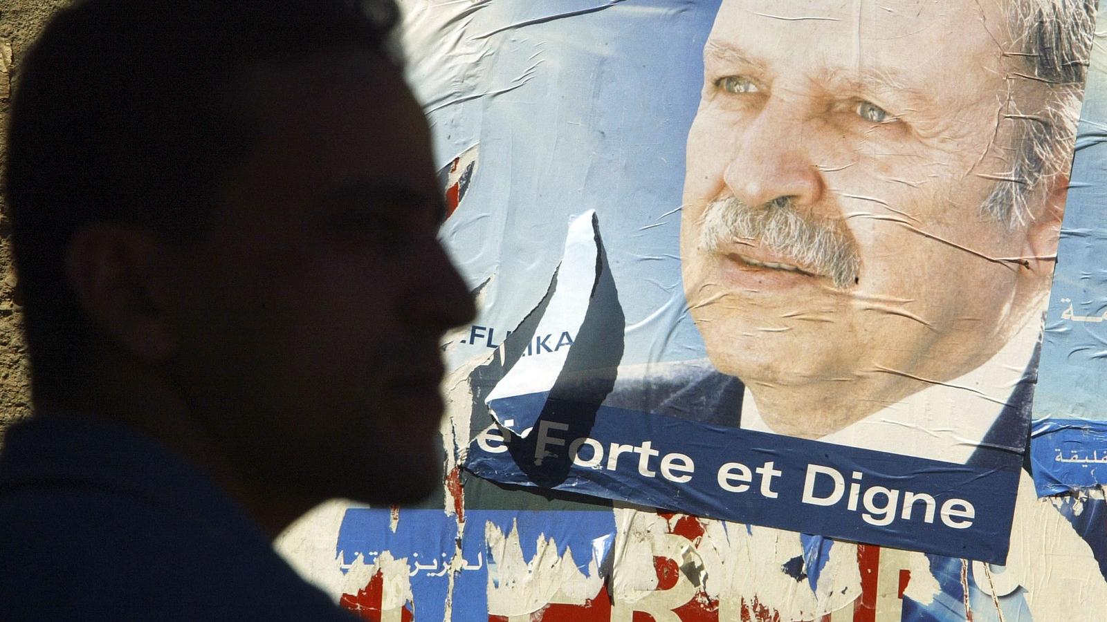 A plakáton Abdelaziz Bouteflika Fotó: Pascal Le Segretain / Getting Images