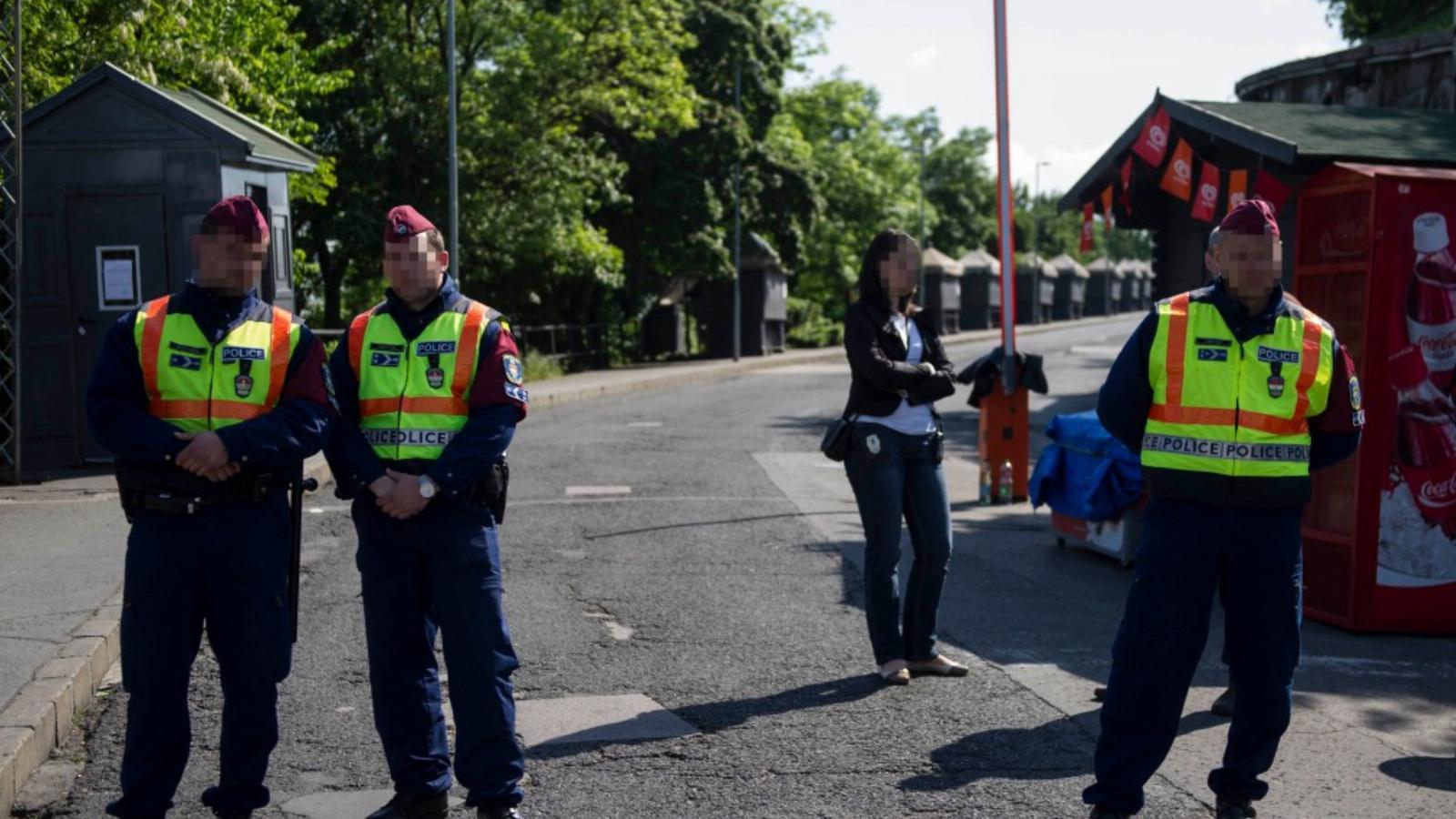 Turisták helyett rendőrök FOTÓ: BIELIK ISTVÁN