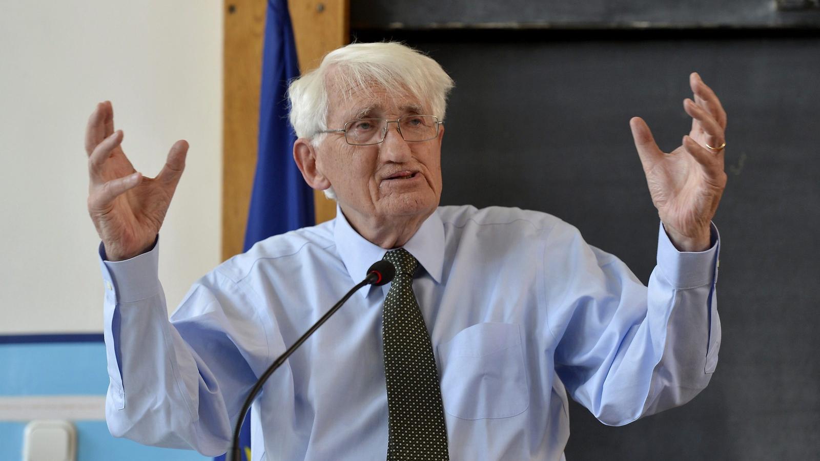 Habermas a Goethe Intézetben és az ELTE-n tartott előadásaiban az EU mellett érvelt FOTÓ: MTI/ILLYÉS TIBOR