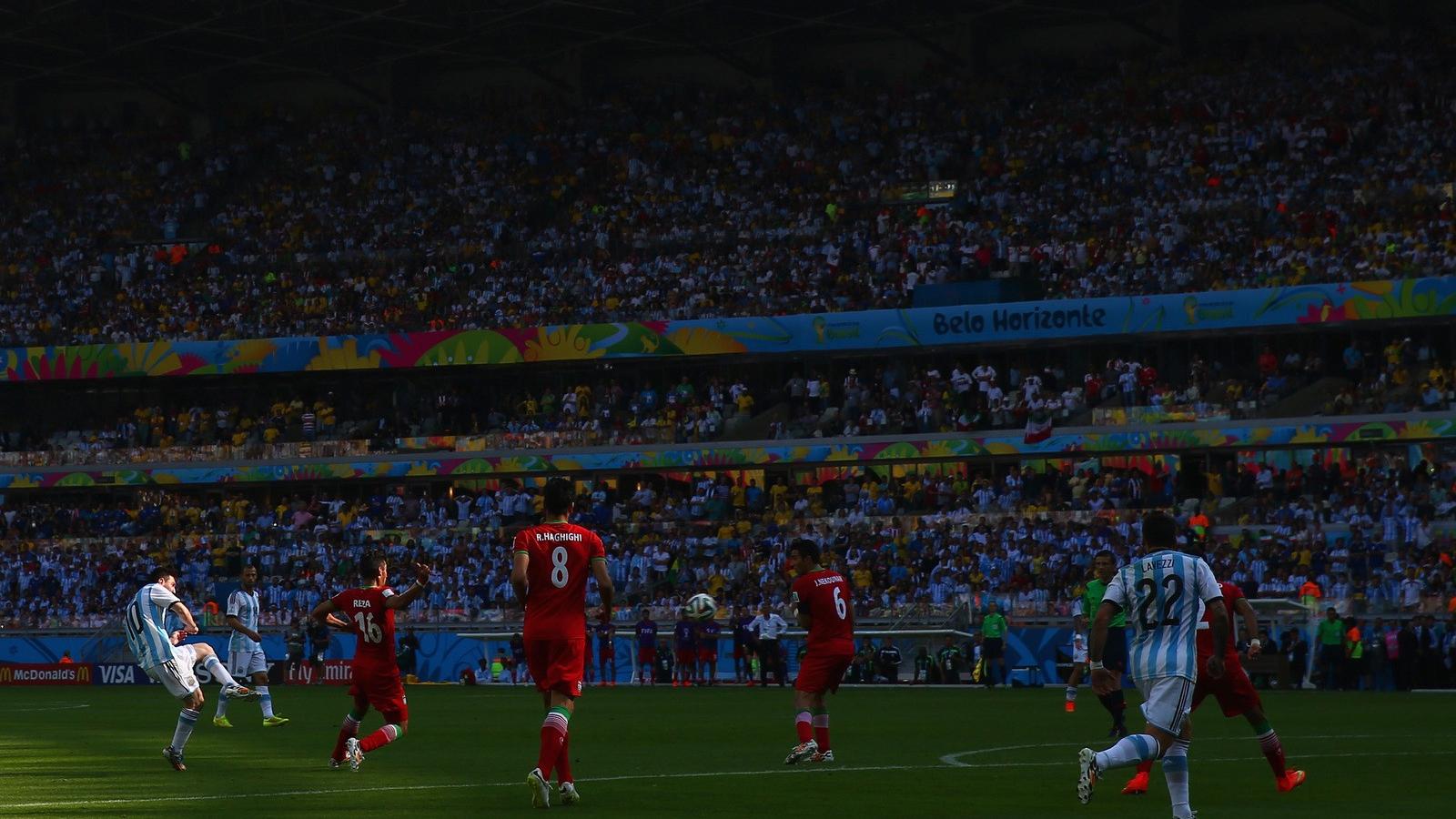 A mindent eldöntő Messi-lövés   Fotó: Getty Images/Ronald Martinez