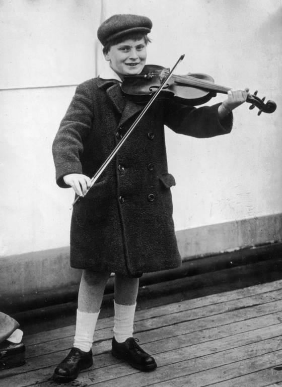 A csodagyerek Yehudi Menuhin FOTÓ: EUROPRESS/GETTY IMAGES/HULTON ARCHIVE