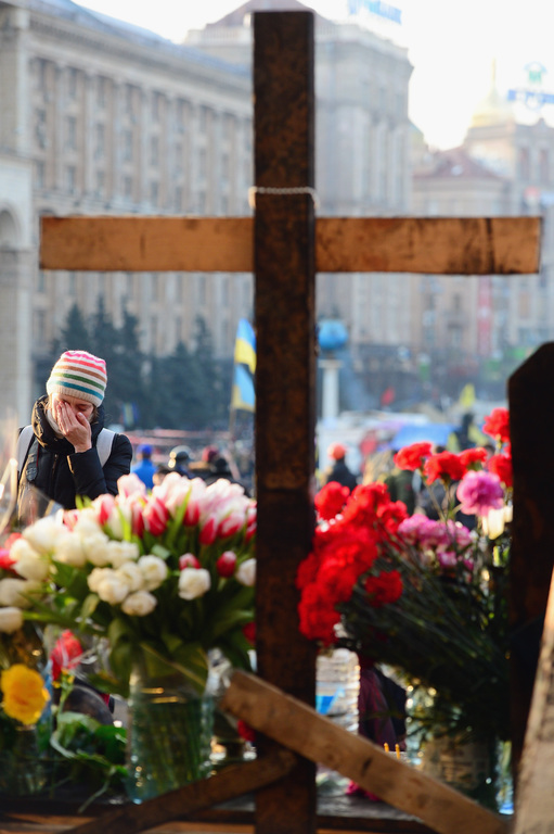 A halálos áldozatokra emlékeznek. Fotó: Jeff J Mitchell/Getty Images