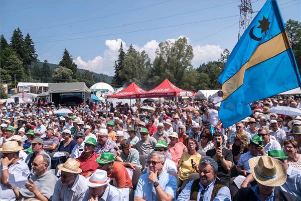 Orbán hallgatósága MTI Fotó: Veres Nándor