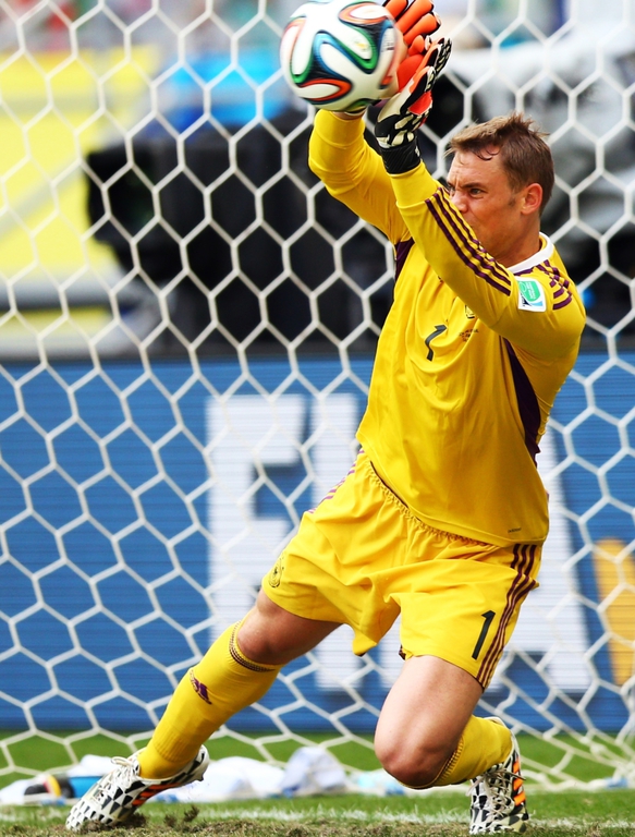 Neuer eddig szinte hibátlanul védett, és a bravúrjaira nagy szükségelesz a német válogatottnak, amely 1990 után újra vb-címet szeretneszerezni FOTÓ: EUROPRESS/GETTY IMAGES/FELIPE OLIVEIRA