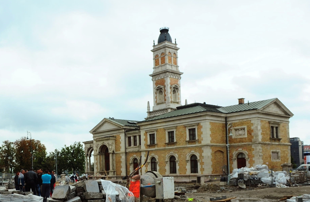 Az átadást, majd a lezárást követően még két hétig dolgoztak, majdoktóber elején engedély nélkül ismét megnyitották, de csak a buszokszámára FOTÓ: VAJDA JÓZSEF