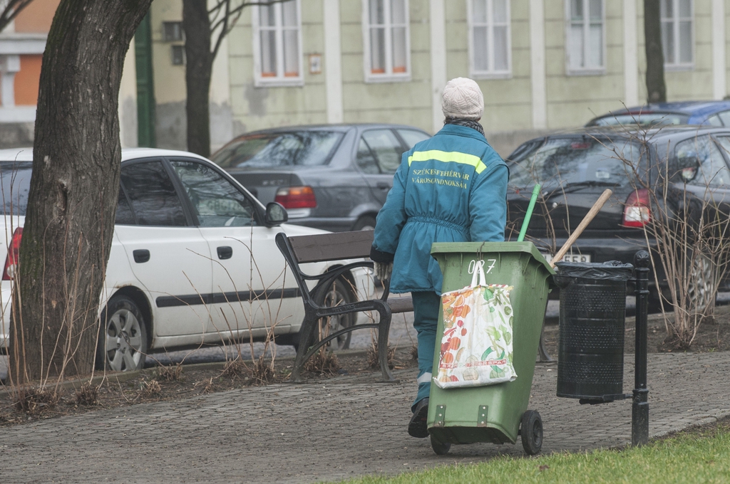 Gyakran nem a képzetlenek közül kerülnek ki a közmunkások FOTÓ: VAJDA JÓZSEF