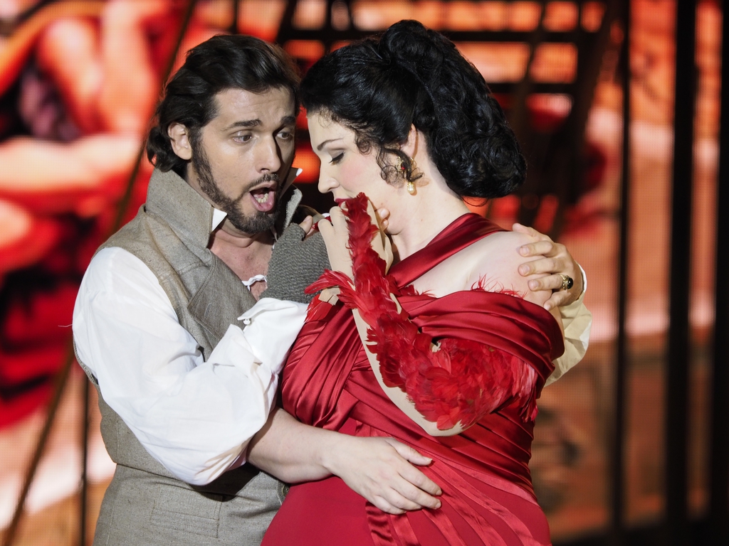 Cavaradossi (Marcelo Puente) és Tosca (Katrin Adel ) FOTÓ: ARMIN BARDEL