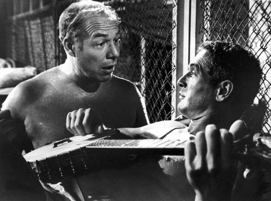 George Kennedy és Paul Newman a Bilincs és mosoly egyik jelenetében Fotó: Warner Bros