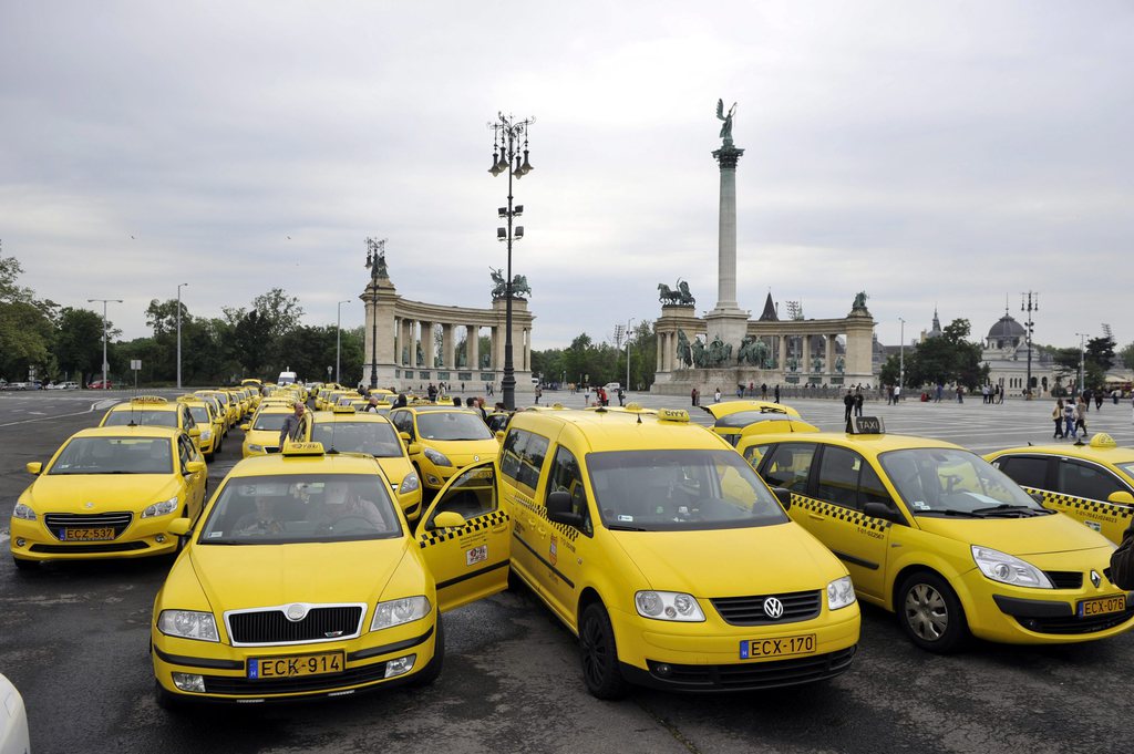 A legutóbbi taxis demonstráció május 10-én. MTI Fotó: Kovács Attila